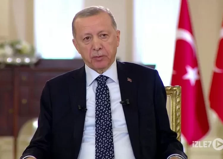 <strong>Erdogan Falls Ill on Live TV</strong> 1 Recep Tayyip Erdogan, President of Turkey
