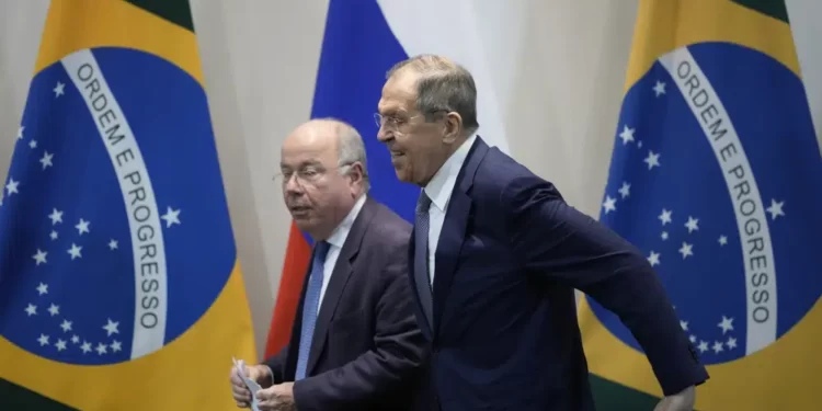 Brazil Foreign Minister, Mauro Vieira(left) and Russia Foreign Minister, Sergei Lavrov.