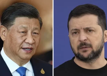 Combination picture of Xi Jinping and Volodymyr Zelenskyy.