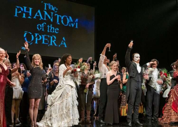 ‘The Phantom Of The Opera’ Closes On Broadway After 35 Years 1 Members and casts of 'The Phantom of the Opera'