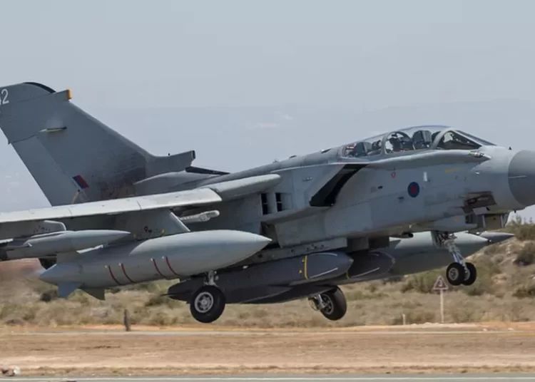 UK Sends Storm Shadow Missiles To Ukraine 1 Storm Shadow missiles seen here attached to an RAF Tornado.