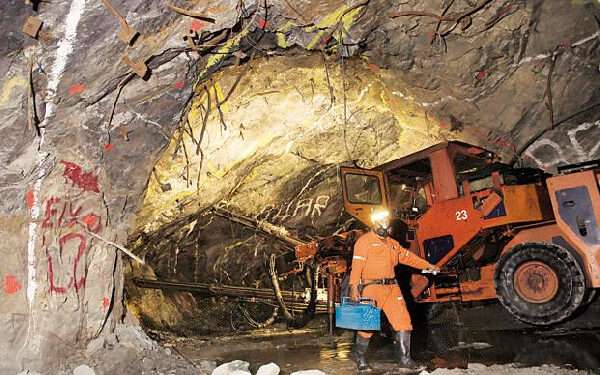 AngloGold Outlines Plans to Switch Primary Listing to NYSE 1 73450100