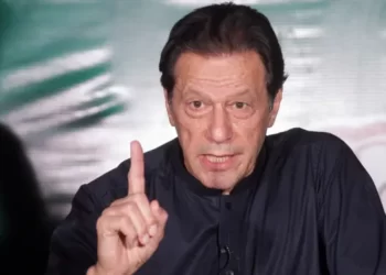 Young Pakistanis Rally Behind Imran Khan