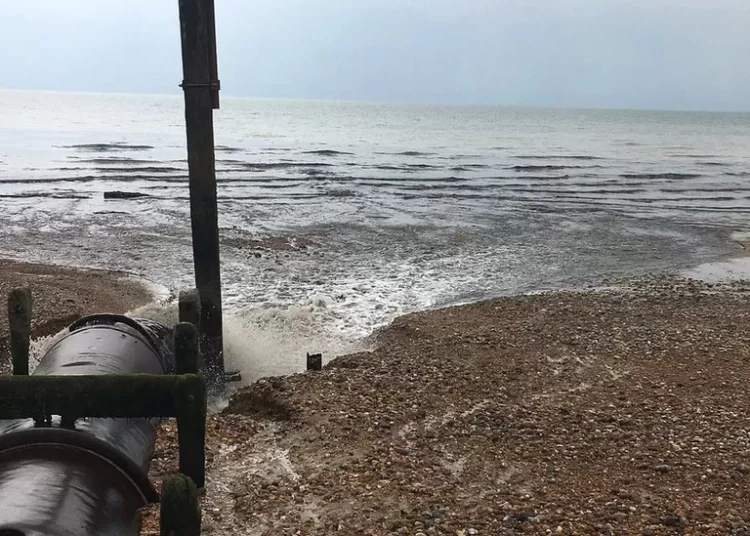 UK Sewage Companies Apologize For Water Pollution 1 Sewage Companies have apologized Customer for Polluting water bodies