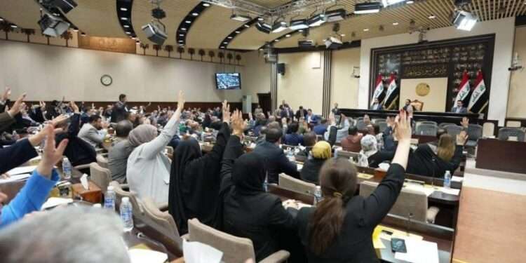 Iraq’s Parliament Belatedly Approves Budget 1 Iraqi MPs during a session in the Parliament to vote on the general budget of Iraq.