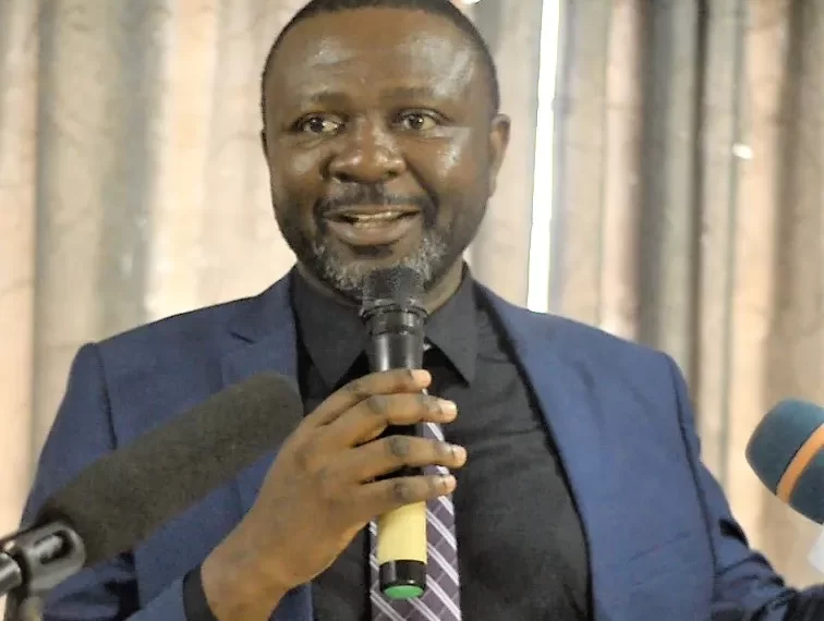 Finance Expert Suggests IMF Extends The Duration Period For Loan Agreement