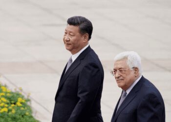 Chinese President, Xi Jinping(left) and Palestinian President Mahmoud Abbas.