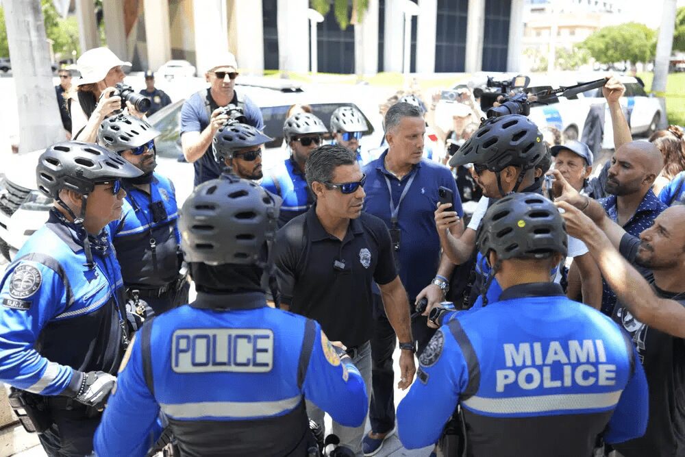 Miami Mayor Announces Republican Presidential Bid 3 r1t7ckdp