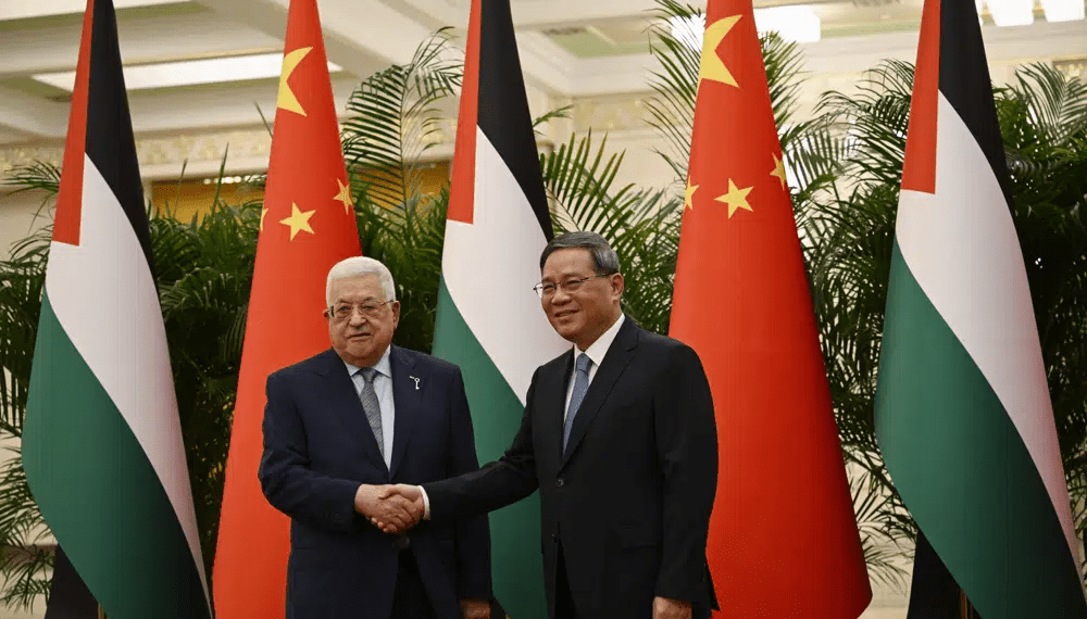 Chinese Premier Holds Talks With Palestinian President 1 Chinese Premier Li Qiang, right, receives Palestinian President Mahmud Abbas at the Great Hall of the People in Beijing on Thursday, June 15, 2023.