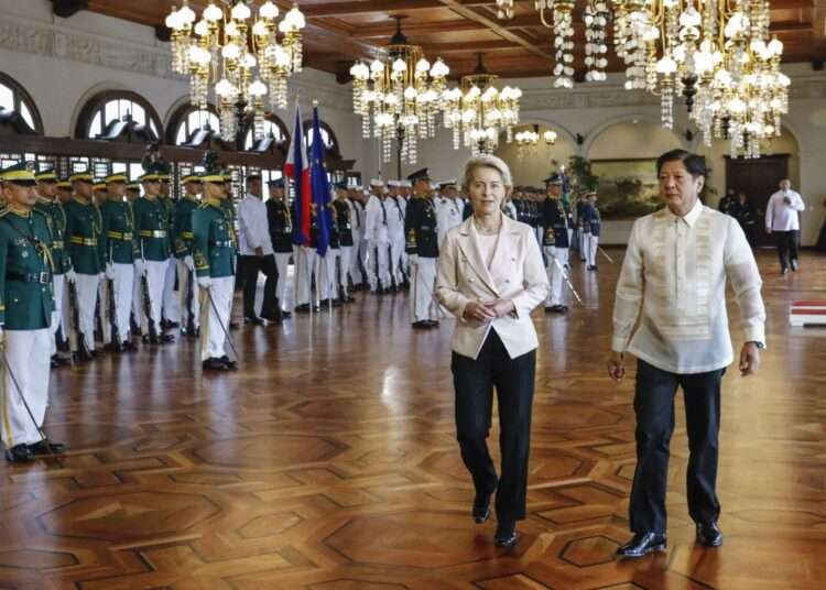Von de Leyen Calls On The Philippines 1 Philippine President Ferdinand Marcos Jr., right, walks with European Commission President Ursula von der Leyen, left, during the arrival ceremony at the Malacanang presidential palace in Manila, Philippines.