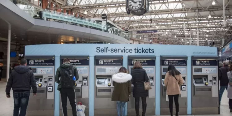 Train firms plan mass closures of ticket offices.