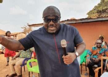 Kofi Amakwa-Manu, Deputy Defence Minister.