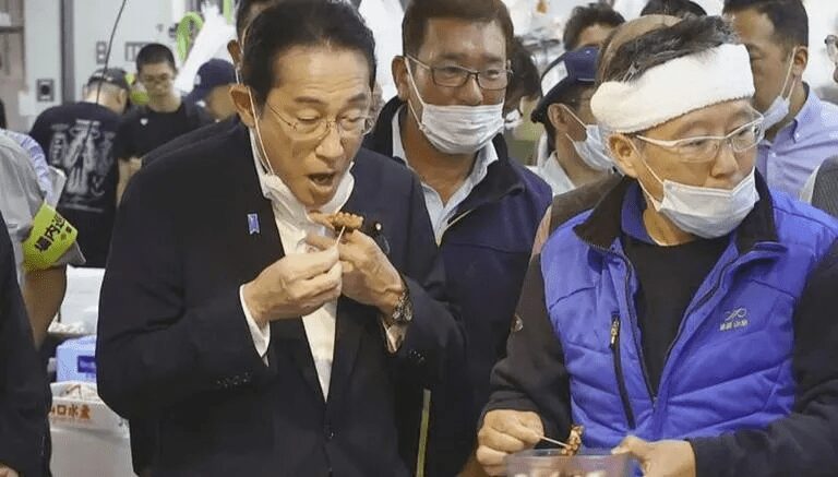 China Lifts Ban On Japanese Seafood 2 2fa45nno