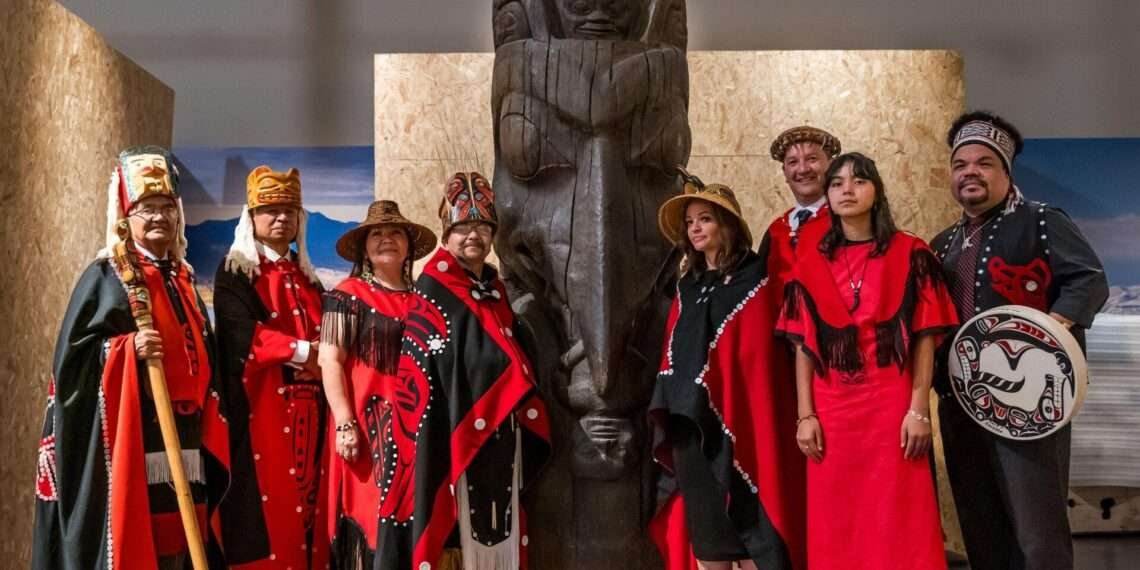 From Scotland To Canada, Totem Pole Goes Back To Its Original Home 1 From Scotland To Canada, Totem Pole Goes Back To Its Original Home