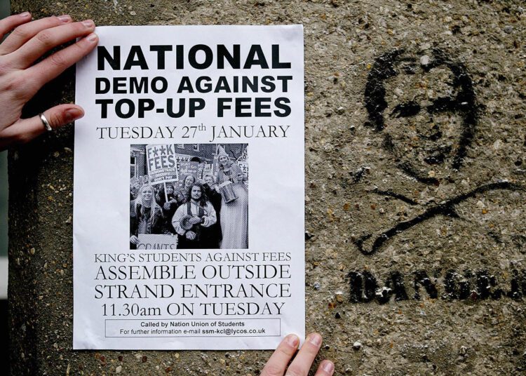 Higher Education Minister Dismisses The Idea Of Removing Tuition Cap 1 Minister rules out lifting cap on student tuition fees in England.