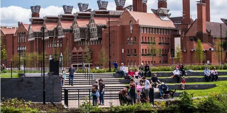 UK Tertiary Institutions Amend Lecture Schedules For Students To Access Part-Time Jobs 1 De Montfort University In Leicestershire.