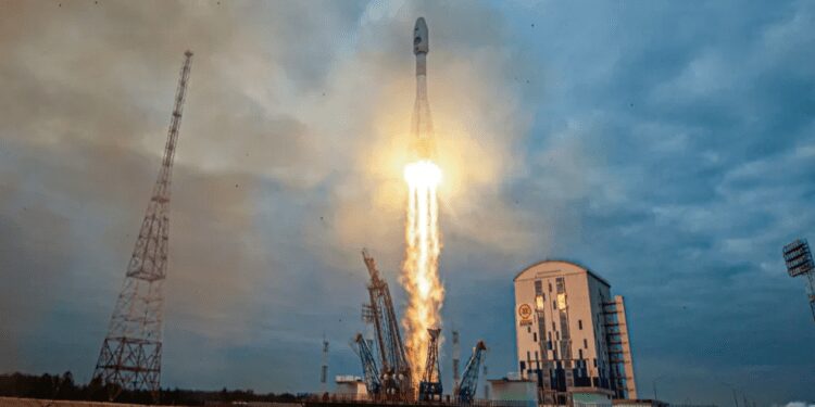 Russia Launches First Moon Mission In 47 Years 1 hks2r02e