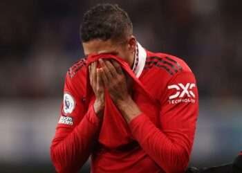 Man United Defender to Miss Few Weeks With Injury