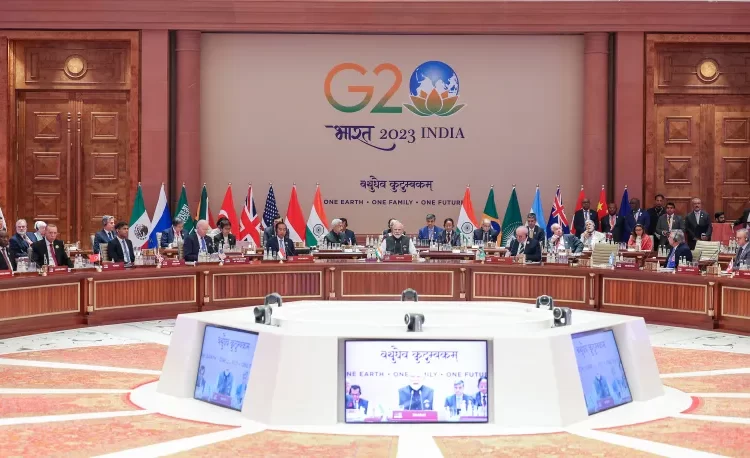 A New Voice For Africa 1 Indian Prime Minister Narendra Modi (C) addresses the G20 summit.