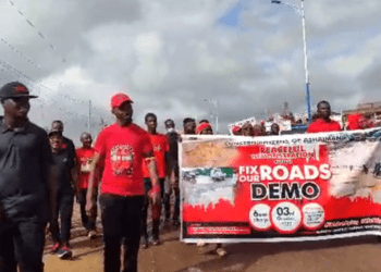 Ashaiman Demonstrates Over Bad Roads