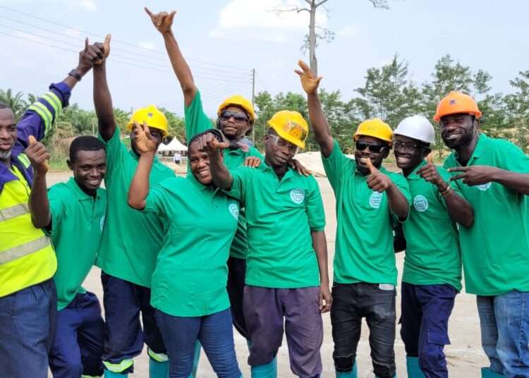 Producers of Green Organic Fertilizers Donate to Support Farmers’ Day