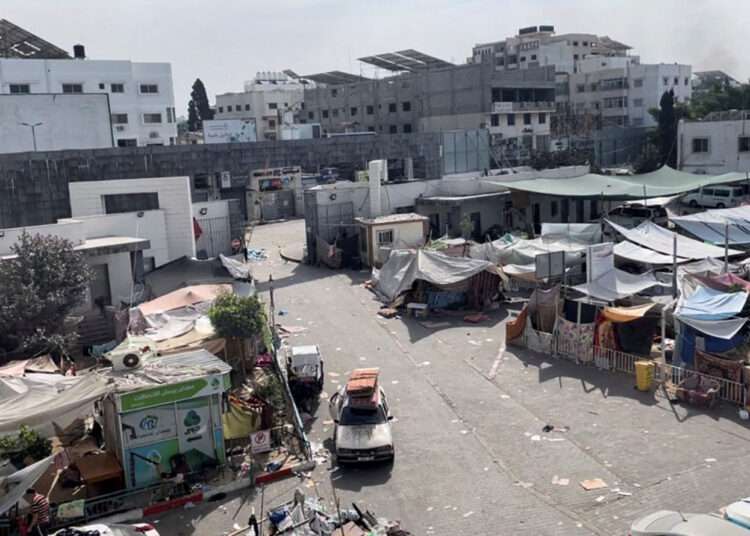 UN Team Visits Al-Shifa Hospital 1 Tents and shelters used by displaced Palestinians stand at the yard of Al Shifa hospital during the Israeli ground operation around the hospital, in Gaza City November 12, 2023.