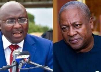 Mahamudu Bawumia (right) and
John Mahama (left)