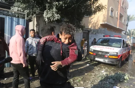 Palestinians evacuate the wounded in Israeli bombardments in Rafah, southern Gaza.