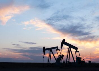 World Oil Demand Next Year To Rise Faster Than Expected- IEA 8 Texan oil well 2