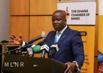 Land Minister Assures Chamber Of Mines  Of Government Commitment To Protect Their Concession    1 Land Minister Assures Chamber Of Mines  Of Government Commitment To Protect Their Concession