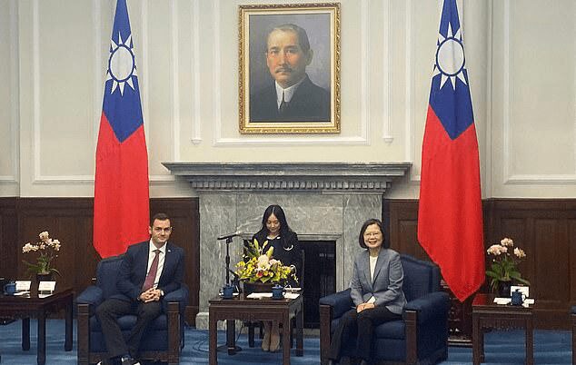 U.S Delegation Meets Tsai 2 r1mfy1ca