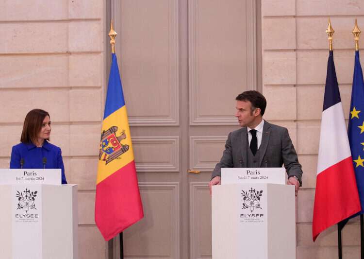 France And Moldova Ink Defence Deal 1 Moldova's President Maia Sandu and France’s President Emmanuel Macron attend a media conference ahead of a working lunch at the Elysee Palace in Paris, March 7, 2024.