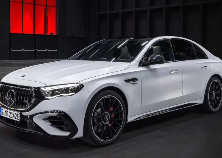 Mercedes-AMG Unveils Sleek 2025 E53 Hybrid 4Matic+ 1 2025 Mercedes-AMG E53 Hybrid