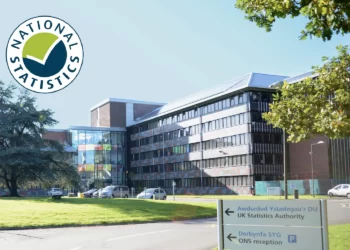 UK Economy Unexpectedly Grows, Defying Predictions of Decline