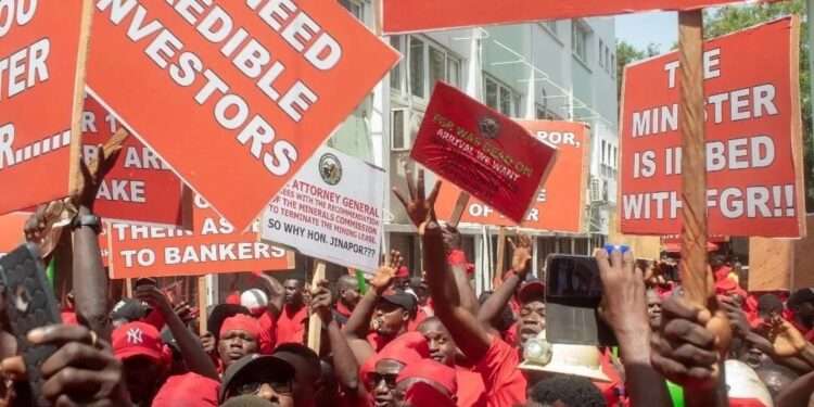 Ghana Mine Workers Seek Termination of FGR’s Lease 1 Ghana Mine Workers Union on Demonstration