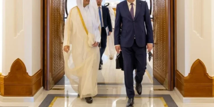 Qatari Prime Minister and Minister of Foreign Affairs, Sheikh Mohammed bin Abdulrahman bin Jassim Al-Thani and Prime Minister of Romania, Marcel Ciolacu.