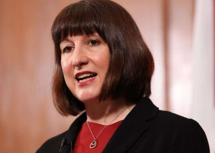 UK Government Considers Vape Tax Hike to Curb Youth Use 1 Rachel Reeves