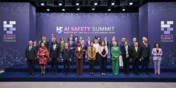 World Leaders Urged to Intensify Efforts on AI Regulation at Seoul Summit