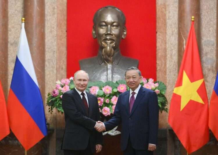 Russia Determined To Bolster Partnership With Vietnam 1 Russian President Vladimir Putin and Vietnamese President To Lam.