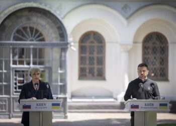 Zelenskyy Preparing Comprehensive Plan To End War With Russia 5 President of Ukraine Volodymyr Zelenskyy (right) with President of Slovenia Nataša Pirc Musar in Kyiv.