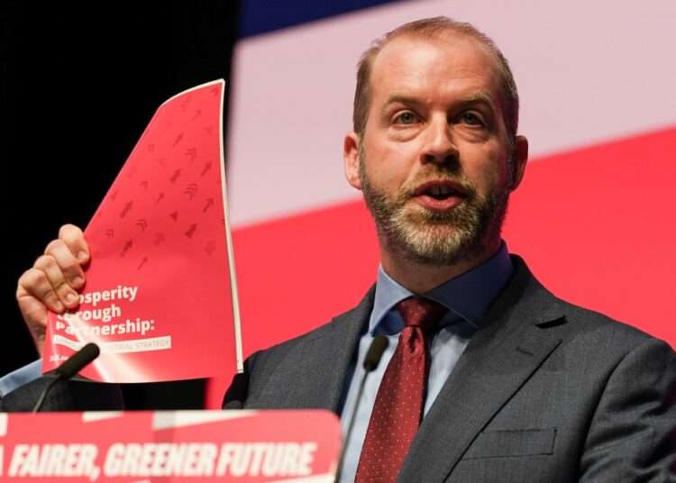 UK Faces Trade Fallout as Trump Imposes Steel Tariffs 1 Reeves Pressured As Growth Forecast Slashed Again