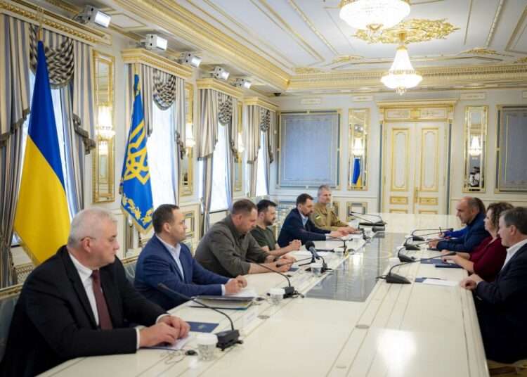 Zelenskyy Meets US Representatives 1 President Volodymyr Zelenskyy meets with bipartisan delegation of the U.S. House of Representatives.