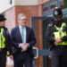 Keir Starmer with some police officers