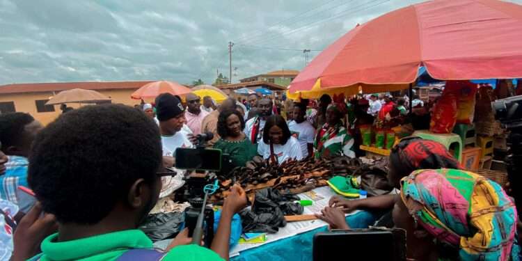 Professor Jane Naana Opoku Agyemang, NDC Vice Presidential Candidate interacting with some fisherfolks at Ekumfi Narkwa in the Central Region