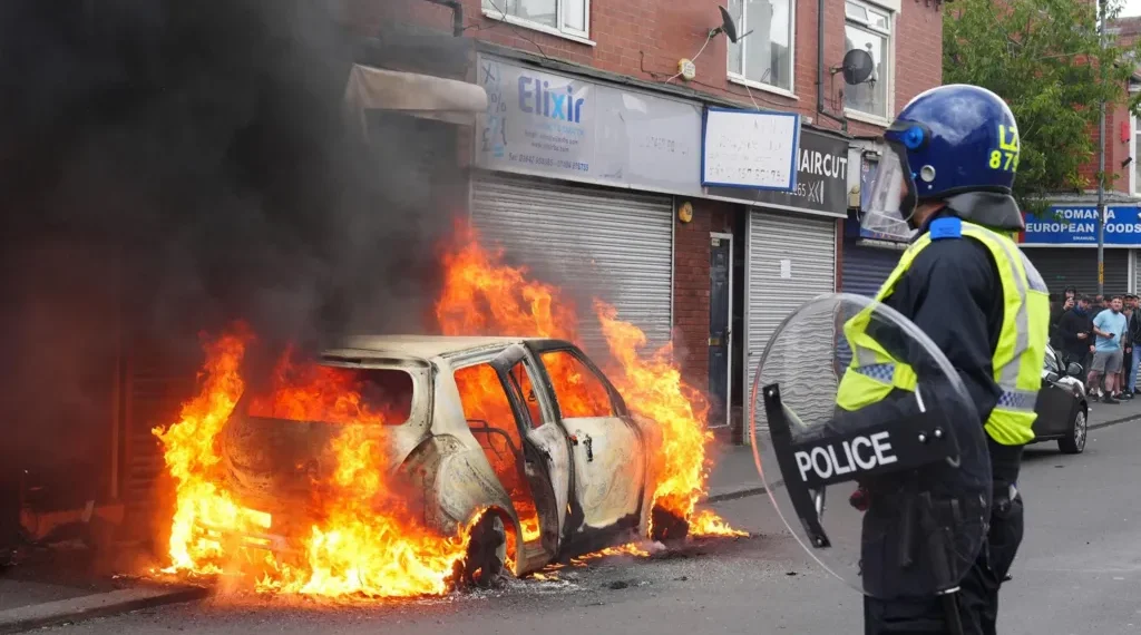 Ghanaians Stranded in Fear As UK Anti-Immigration Protests Turn Violent 1 Ghanaians Stranded in Fear As UK Anti-Immigration Protests Turn Violent