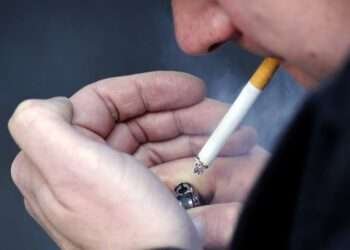 UK’s Outdoor Smoking Ban Proposal Sparks Major Debate
