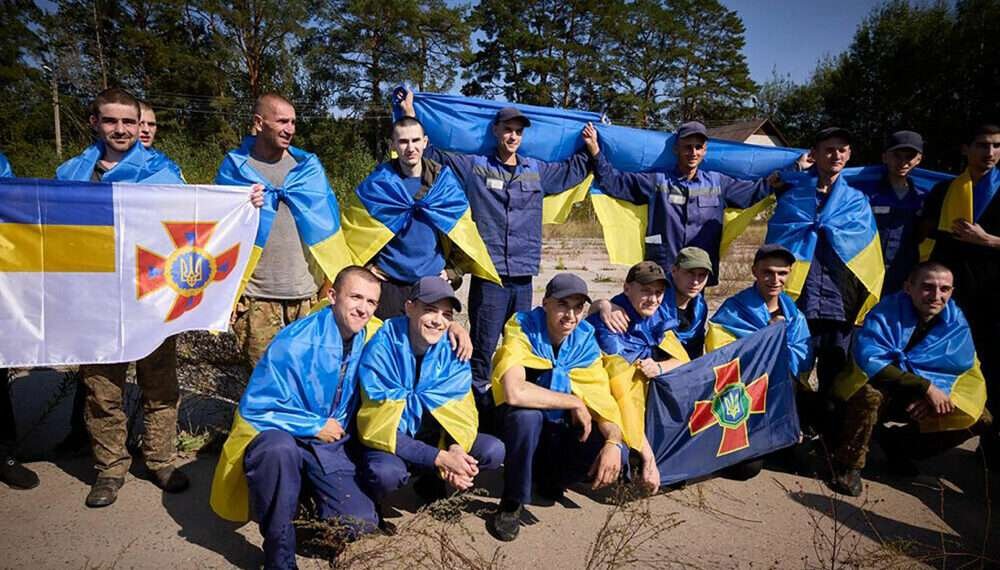 Russia And Ukraine Exchange 206 Prisoners Of War 1 This handout photograph taken and released by the Ukrainian Presidential Press Service on September 14, 2024 shows Ukrainian prisoners of war (POWs) posing for a photo following a swap at an undisclosed location in Ukraine.