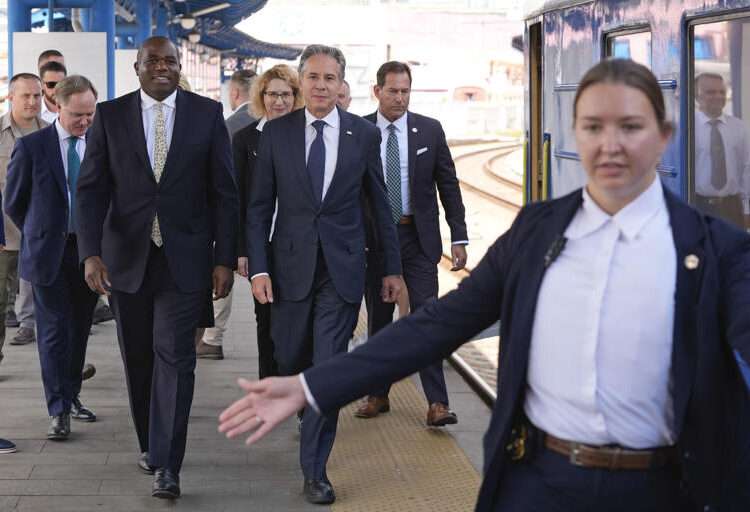 US, UK Underscore Commitment To Ukraine 1 U.S. Secretary of State Antony Blinken and British Foreign Secretary David Lammy arrive at the train station in Kyiv, Ukraine, Wednesday, Sept. 11, 2024.