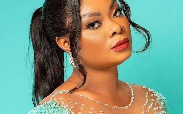 Beverly Afaglo Denounces Youthful Abuse of Sex, Smoking, Drinking 1 Beverly Afaglo
