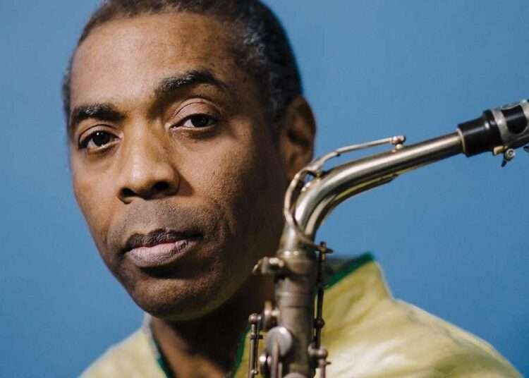 Fela Kuti and the Evolution of Afrobeat: The Indispensable Influence of Highlife 1 Fela Kuti